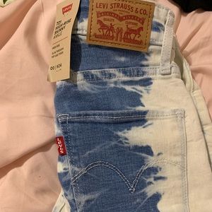 Levi jeans